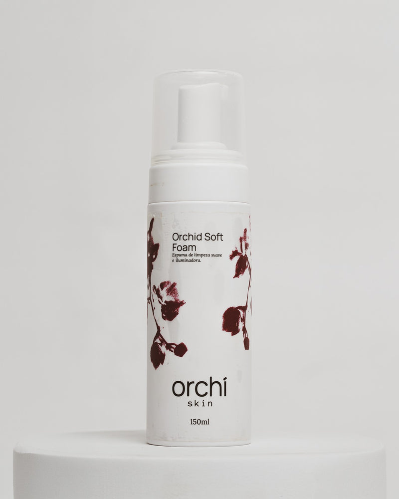 Orchid Soft Foam 150 ml em frasco branco com válvula pump, tampa transparente e ilustração floral bordô.